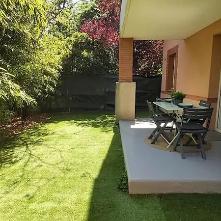 Les Capitouls - Avec Entree Autonome, Clim Neuve, Jardin, Parking Prive & Sa Piscine ! - *