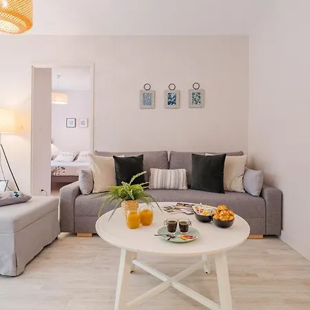 Апартаменты Les Capitouls - Avec Entree Autonome, Clim Neuve, Jardin, Parking Prive & Sa Piscine ! - *