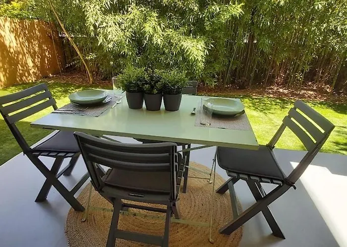 Apartment Les Capitouls - Avec Entree Autonome, Clim Neuve, Jardin, Parking Prive & Sa Piscine ! -