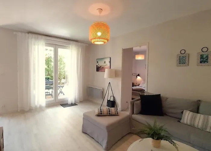 Apartment Les Capitouls - Avec Entree Autonome, Clim Neuve, Jardin, Parking Prive & Sa Piscine ! -