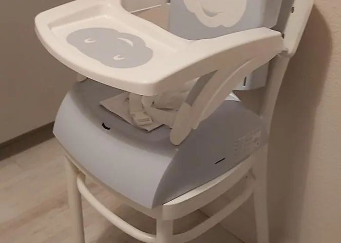 Apartment Les Capitouls - Avec Entree Autonome, Clim Neuve, Jardin, Parking Prive & Sa Piscine ! -