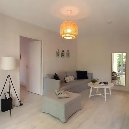 Les Capitouls - Avec Entree Autonome, Clim Neuve, Jardin, Parking Prive & Sa Piscine ! -